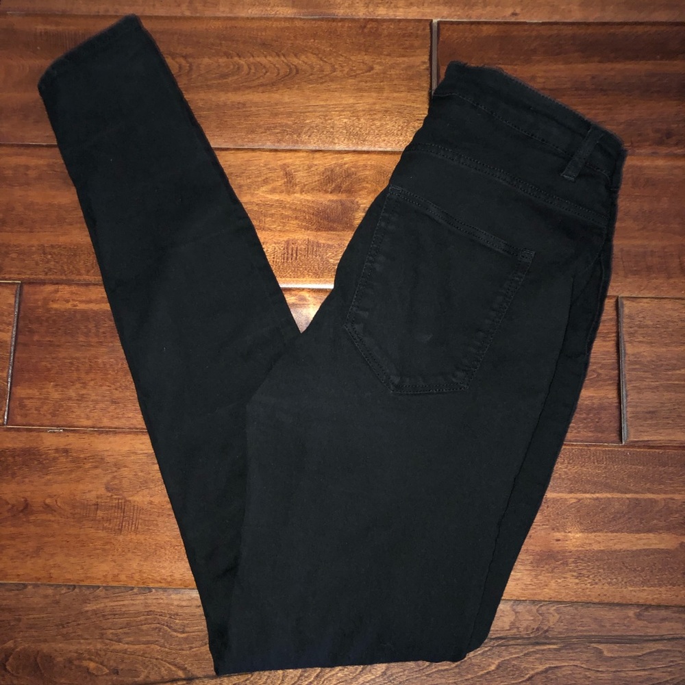 H&M High-Waisted Black Skinny Jeans